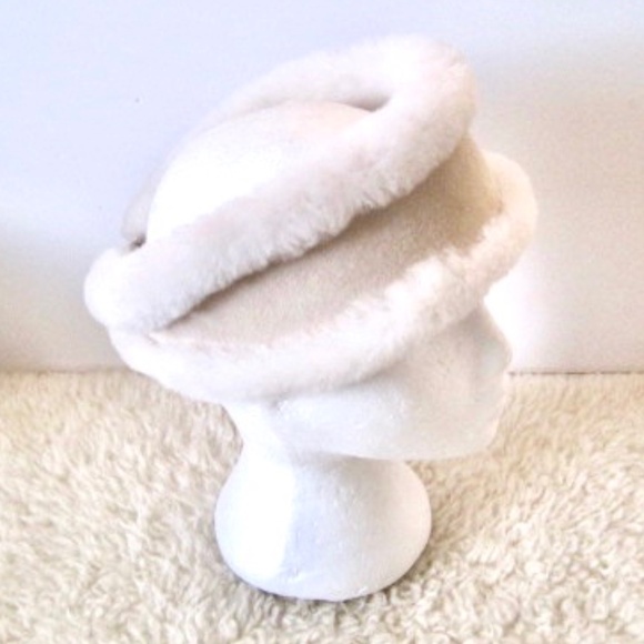 Shearling and Suede Reversible Headband - Picture 3 of 10